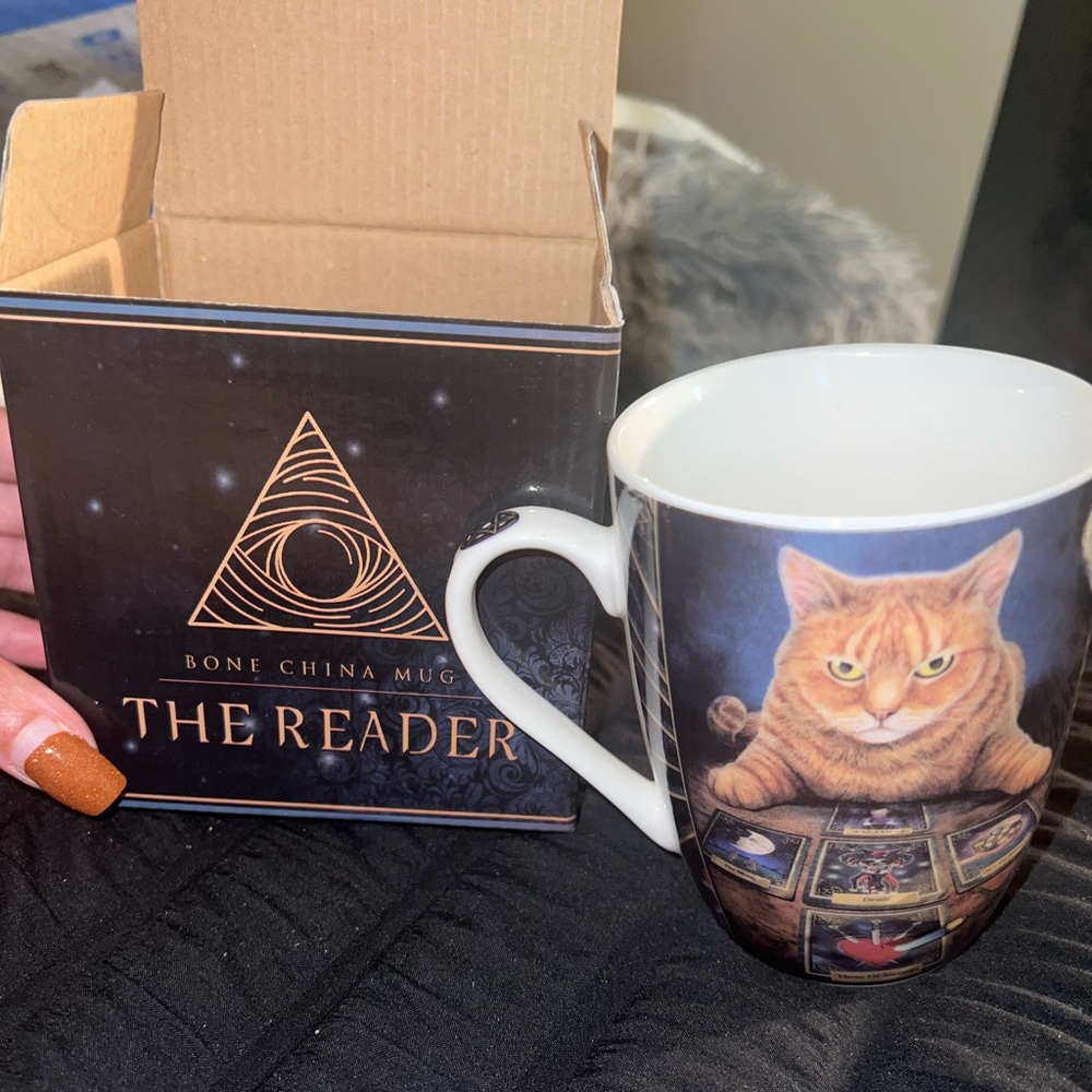 NEW Lisa Larker CAT Mug: never used